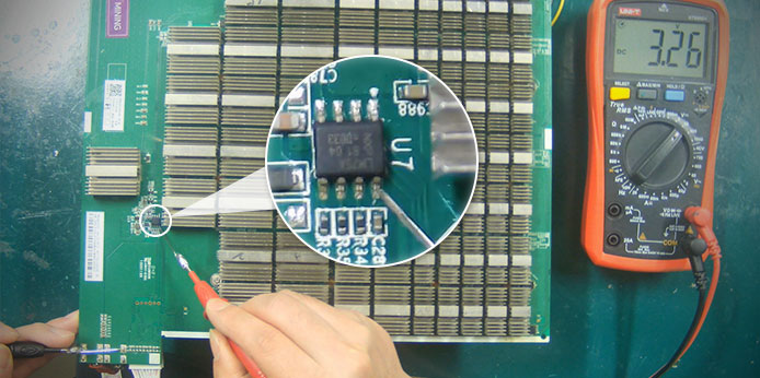 Antminer S19 hash board temperature sensing circuit