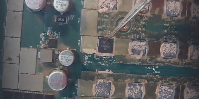 Working principle of CLK clock signal on L7 hash board