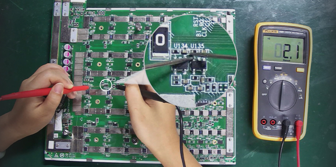 What is the powering method of s19 BHB42831 LDO circuit?