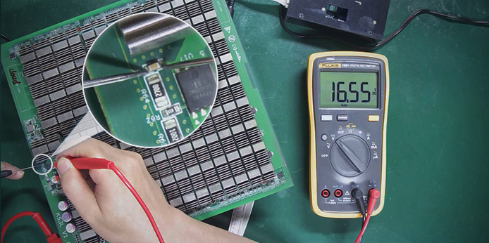 How the 17V boost circuit of the KS3L hash board works