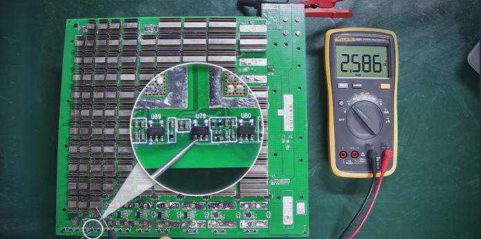 How is the LDO circuit of the S19j pro plus hash board powered?