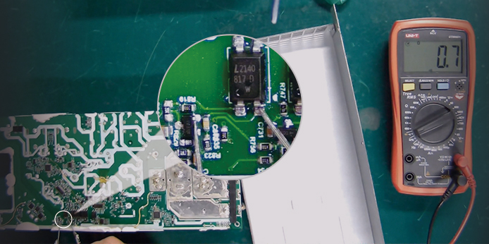 Optocoupler feedback circuit in P221C number 2 auxiliary power area