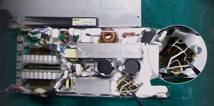 P221C power supply structure and powering