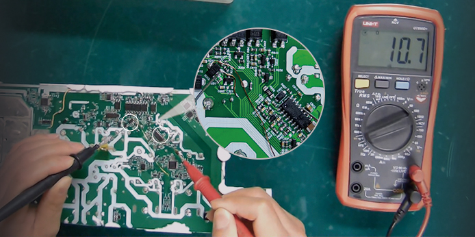 P221C power supply auxiliary power circuit