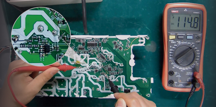 P221C power supply relevant voltage measurement